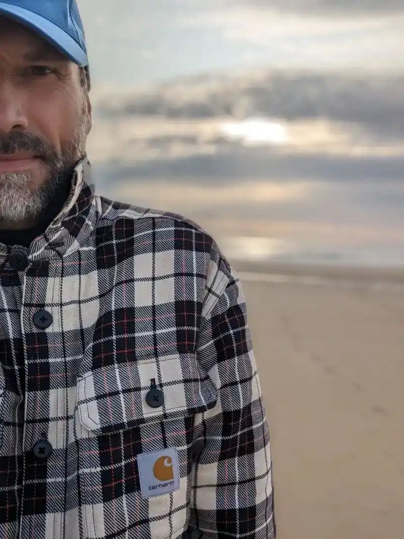 Chemise Carhartt à carreaux.